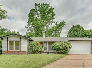 12435 Glennoble Dr, Maryland Heights, MO 63043