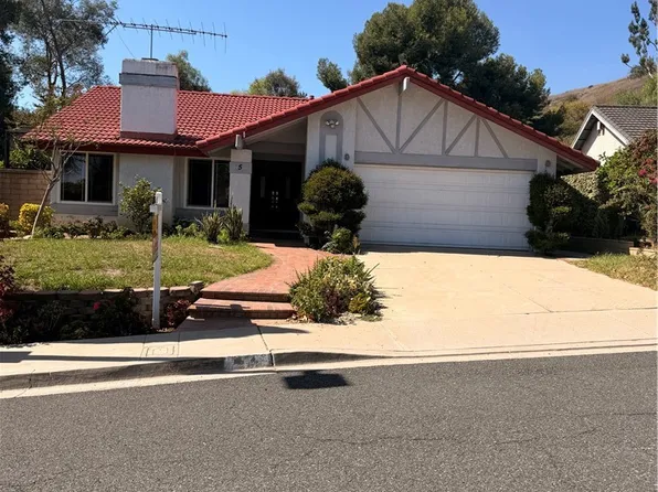 5 Sagebrush Cir, Pomona, CA 91766