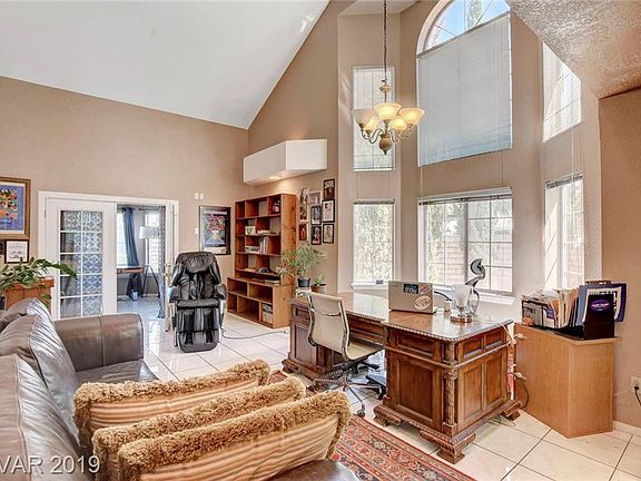 4th image of 9609 Bottle Creek Ln