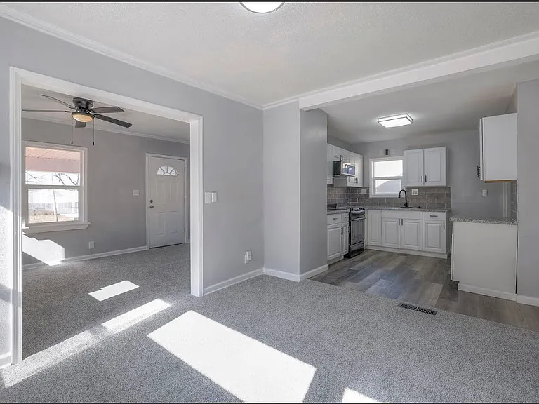3305 Cleveland Ave — Photo 5