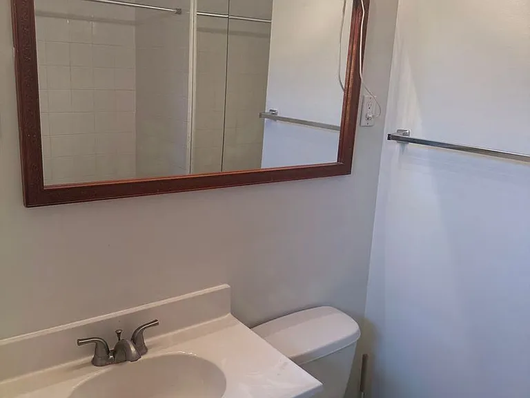 661 W Lakeshore Dr — Photo 13