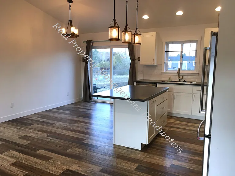 214 Sandpiper Dr — Photo 3