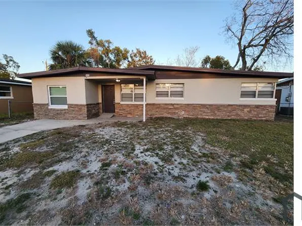 913 Lewis Dr, Daytona Beach, FL 32117