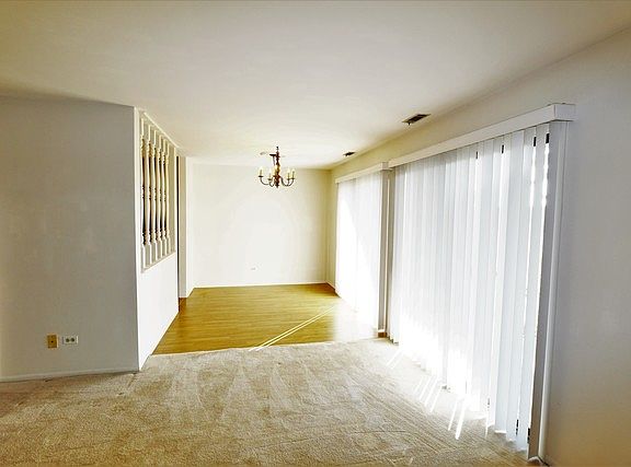 5th image of 991 Yosemite Trl APT A