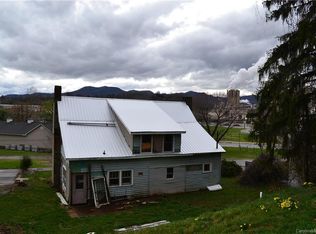 20 S Main St, Canton, NC 28716