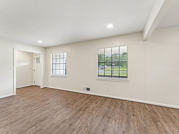 5th image of 5549 Rockwood Dr