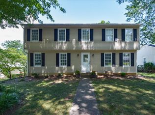 1912 Stone Mill Dr, Salem, VA 24153