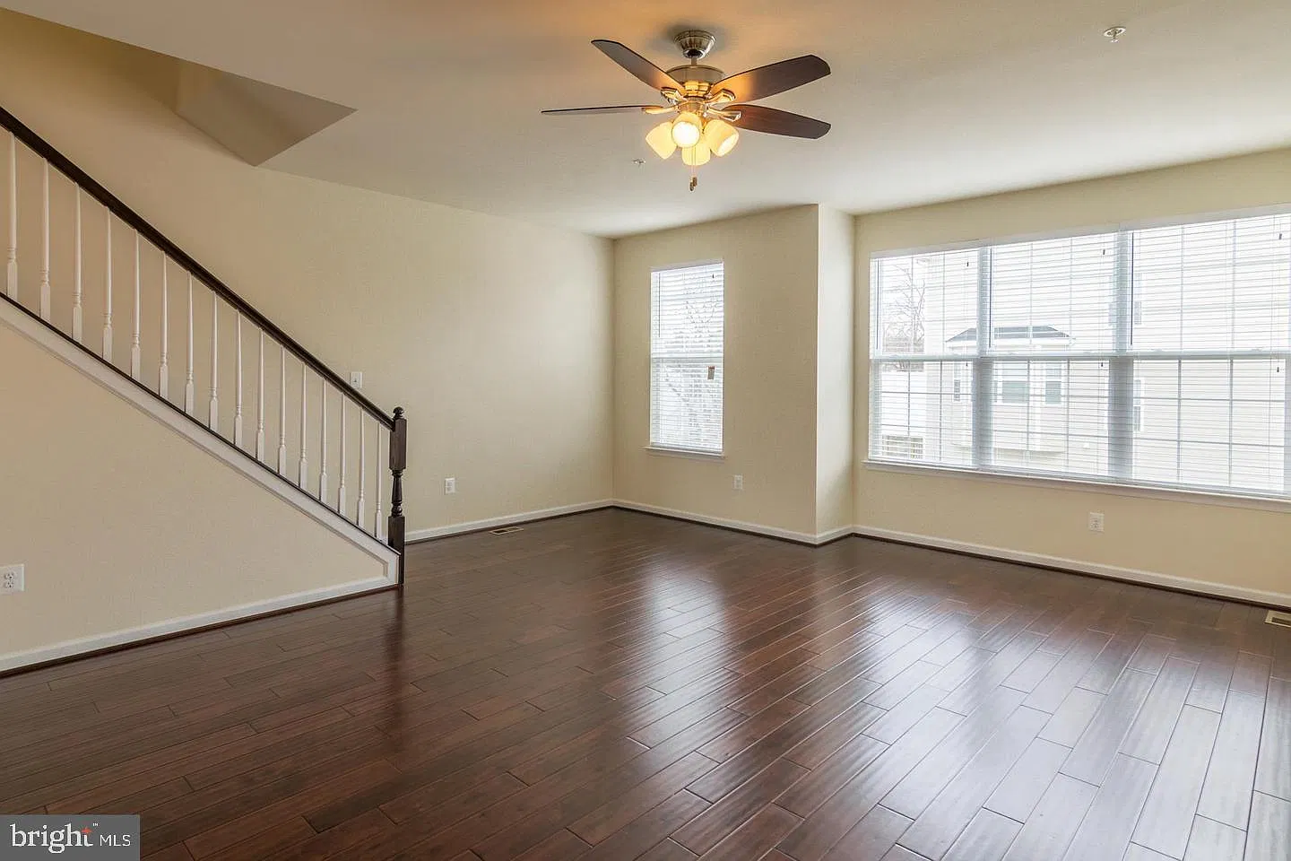 3 bed, 4.0 bath, 2130 sqft, $3,000 — Photo 4