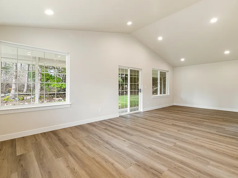 3815 Del Bonita Way — Photo 10