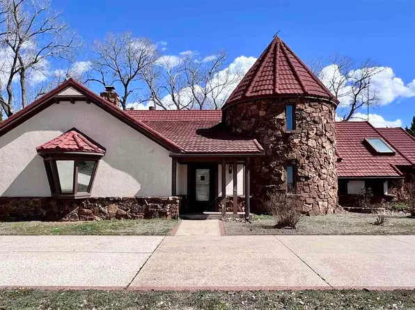 616 Country Club Ln, Blackwell, OK 74631