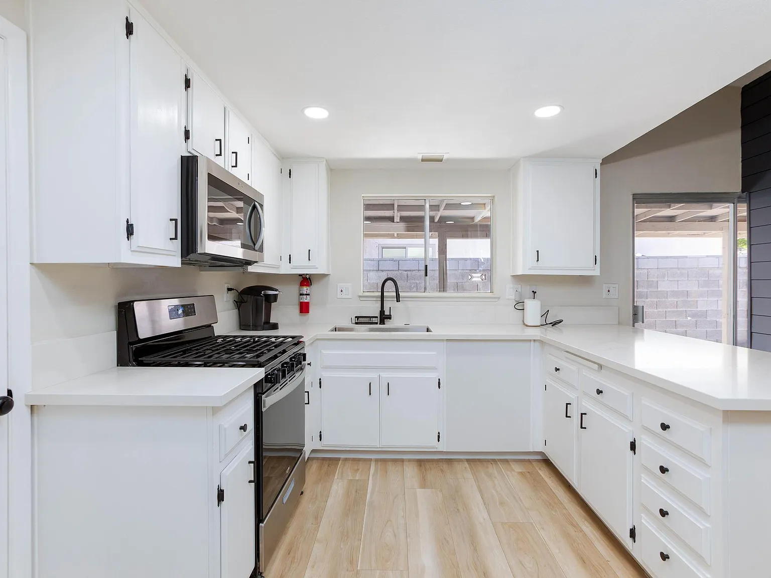 4 bed, 2.0 bath, 1750 sqft, $866 — Photo 3