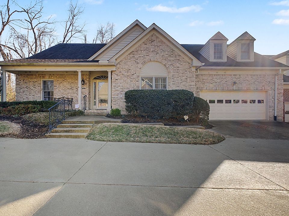 1st image of 2814B White Oak Dr