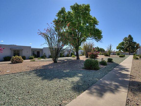2nd image of 10540 W Palmeras Dr