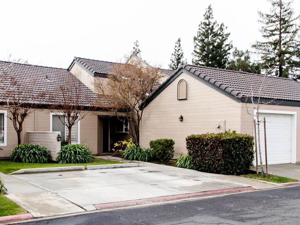 1st image of 474 E Alluvial Ave Unit 143