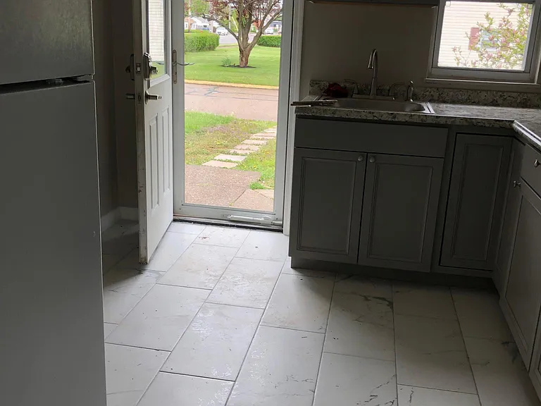 6901 Grand Ave #21B — Photo 2
