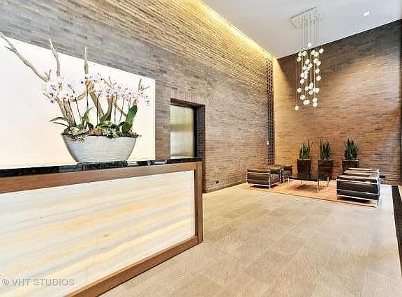 4th image of 2650 N Lakeview Ave APT 508