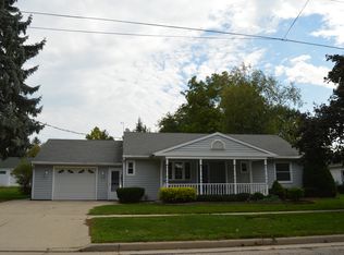 470 Freeman St, Genoa City, WI 53128