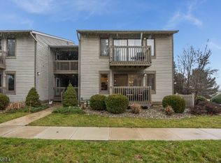 76 Sam Bonnell Dr #516, Clinton, NJ 08809
