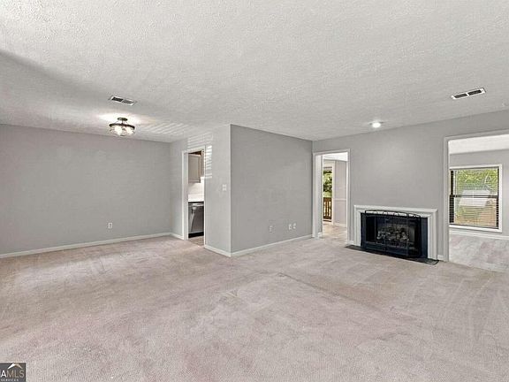 5th image of 8740 Roswell Rd Unit 6D