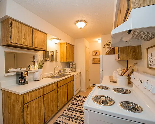 Waters Edge Apartments