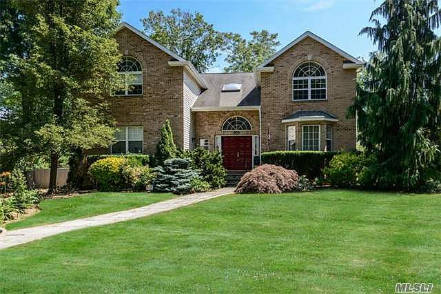 1st image of 15 Beechwood Dr