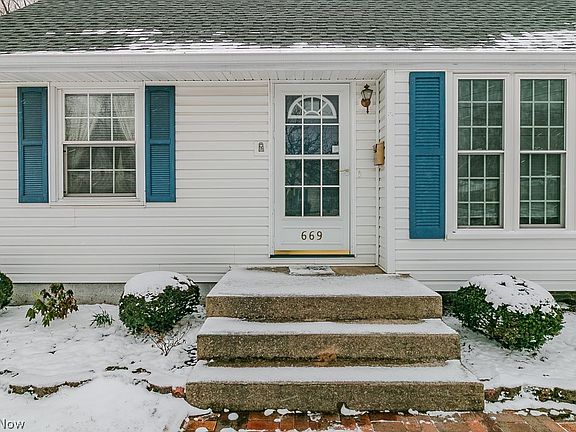3rd image of 669 Belmont Dr