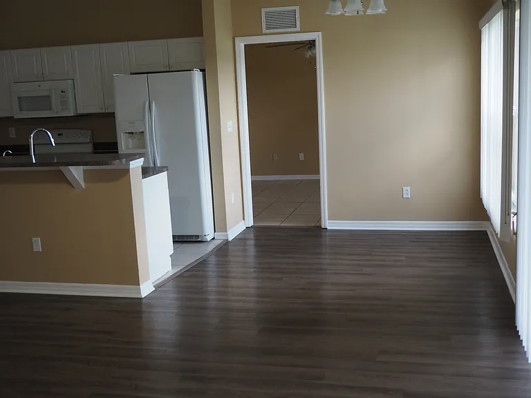 5008 Baron St — Photo 14