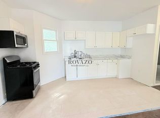 826 S 15th St #2R, Newark, NJ 07108