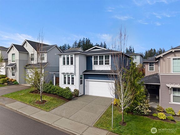 3rd image of 2418 NE Sunnymede Street