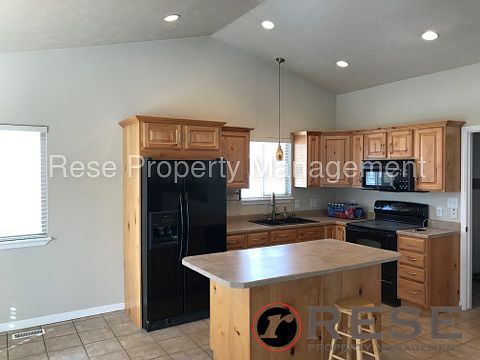4th image of 6252 S Waller Ln