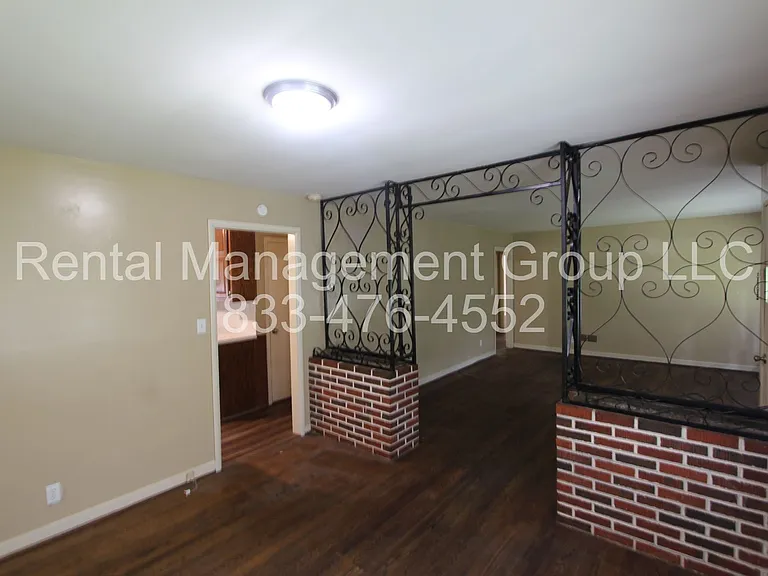 533 Jalna Rd — Photo 5