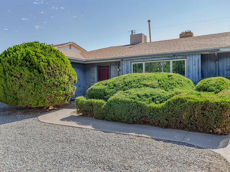 2812 San Pedro Dr NE — Photo 1