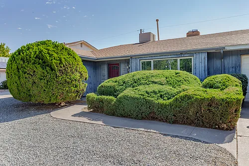 2812 San Pedro Dr NE Photo 1