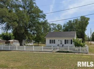 102 Franklin St, New Boston, IL 61272