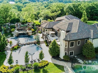 12673 NW 45 Hwy, Parkville, MO, 64152