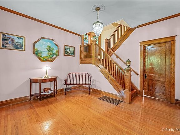 4th image of 256 N Raynor Ave