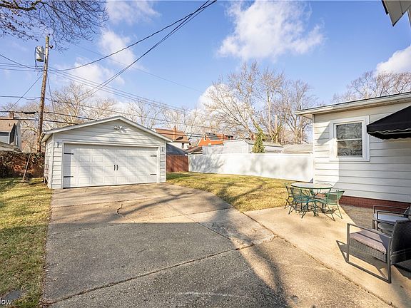 3rd image of 1756 23rd St