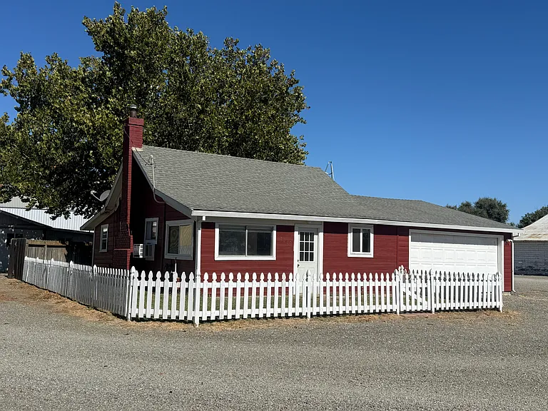 Oakdale Ranch Ln — Photo 1