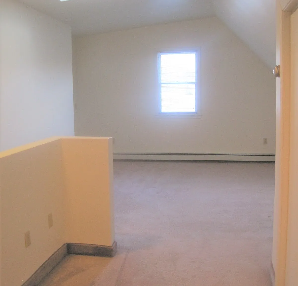 2 bed, 1600 sqft, $2,300 — Photo 2