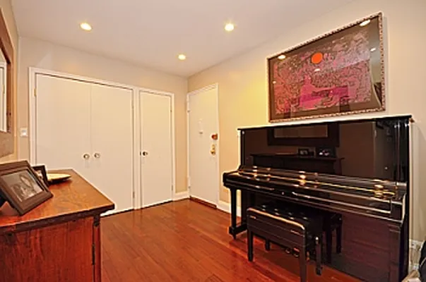 Sold by MNS | media 15