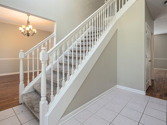 3rd image of 6759 Oakmoor Cir S