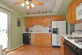 3rd image of 137 Richmond Dr