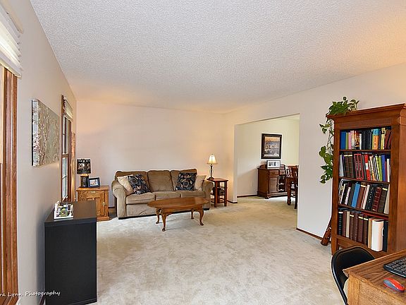 4th image of 1009 Millington Way