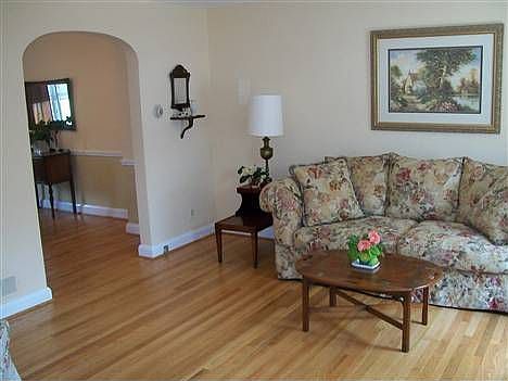 2nd image of 221 Medwick Garth W