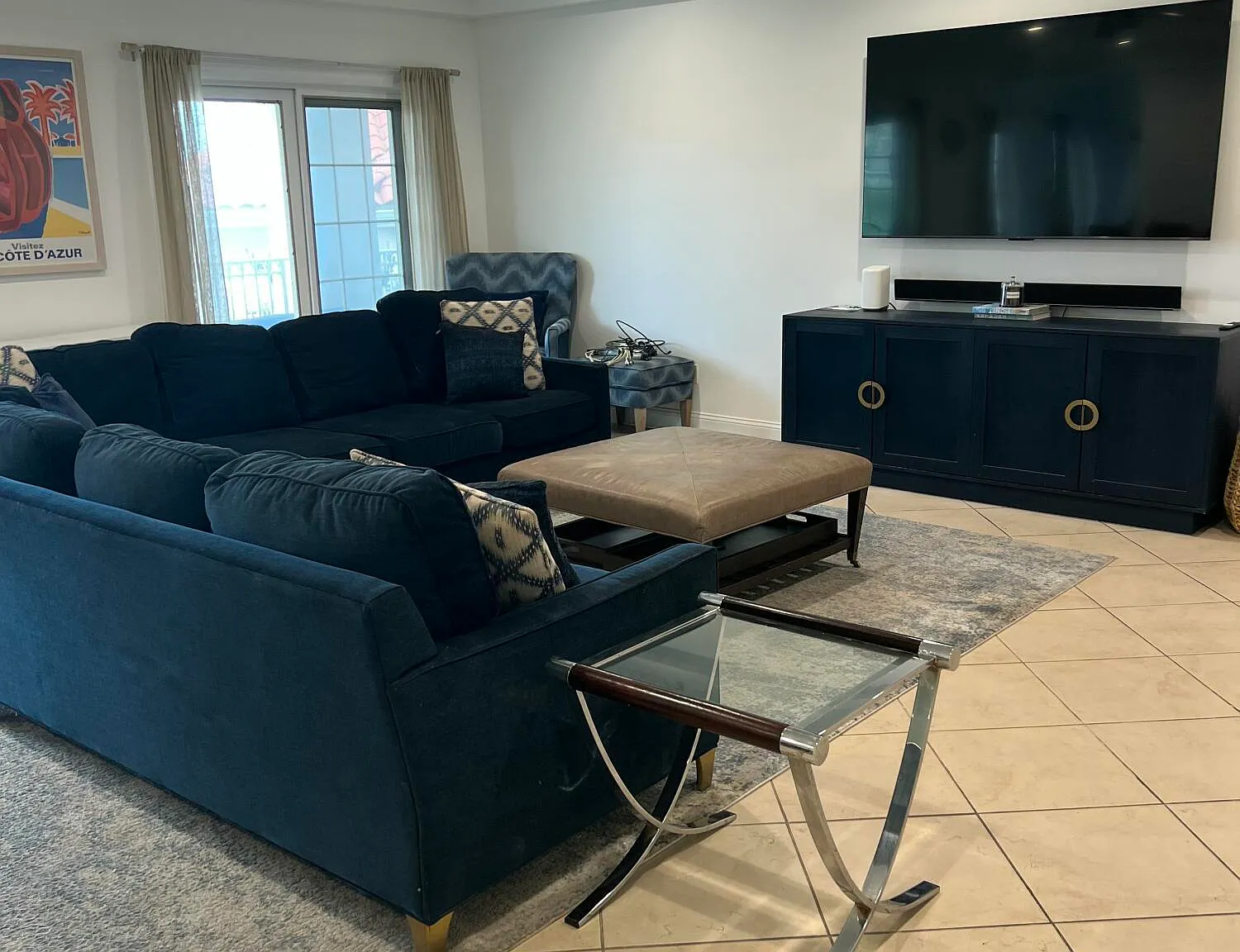 3 bed, 2.5 bath, 2080 sqft, $3,000 — Photo 2