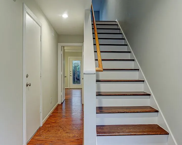 1401 Castle Ct — Photo 7