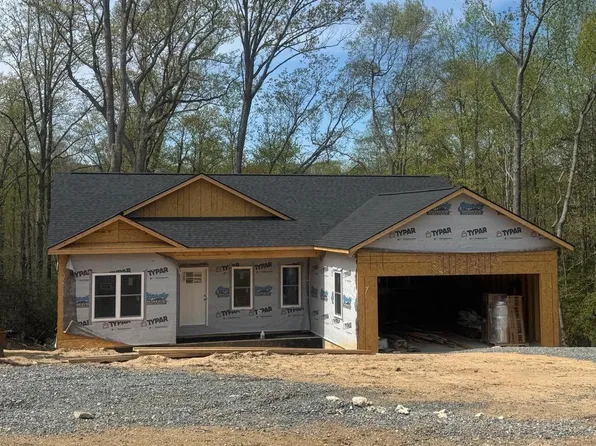 Federalist Way, Montross, VA 22520