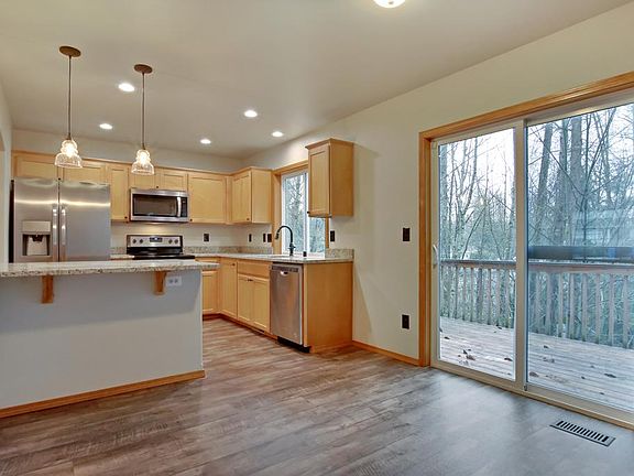 5th image of 8426 130th St E