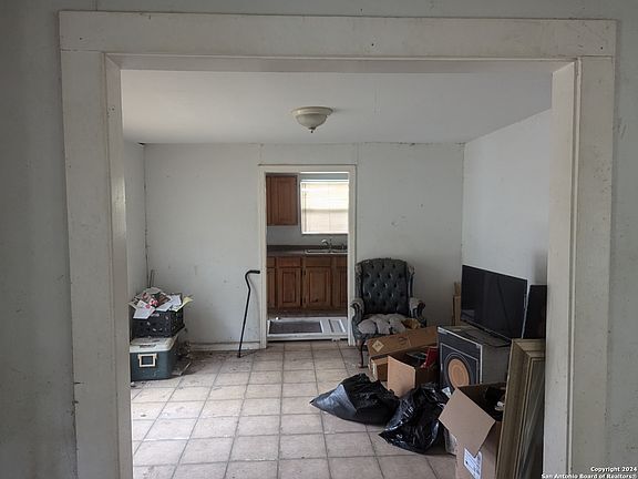 4th image of 312 AVONDALE AVE