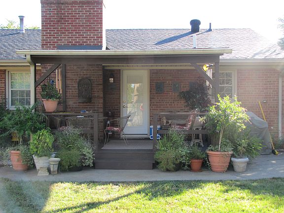 4th image of 3860 Garden Ter